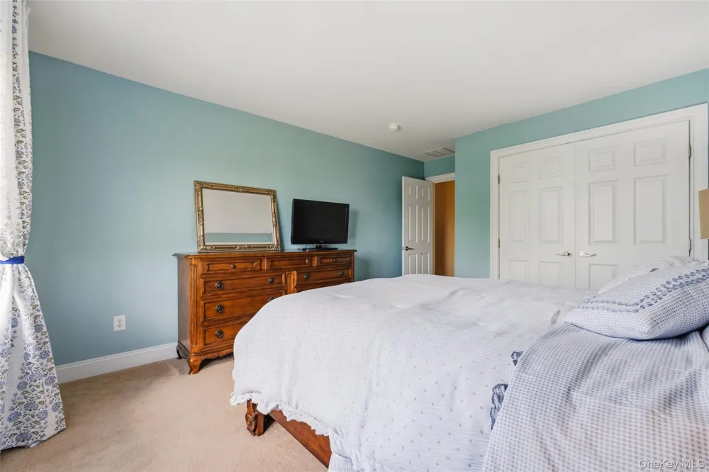 11 Hopeview Court Newburgh, NY 12550