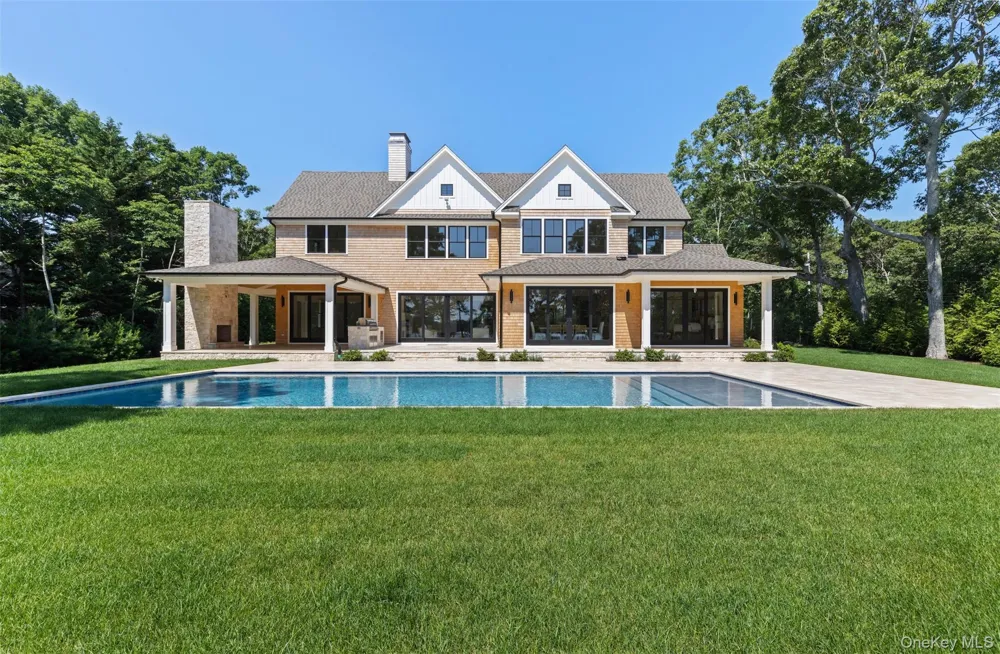 1775 Point Pleasant Road Mattituck, NY 11952