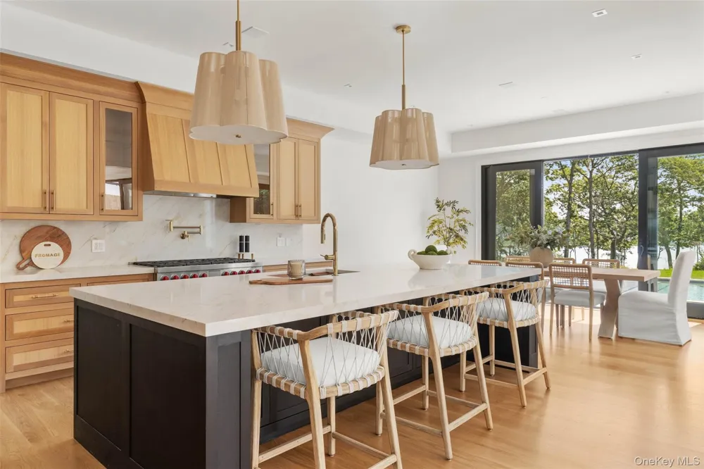 1775 Point Pleasant Road Mattituck, NY 11952