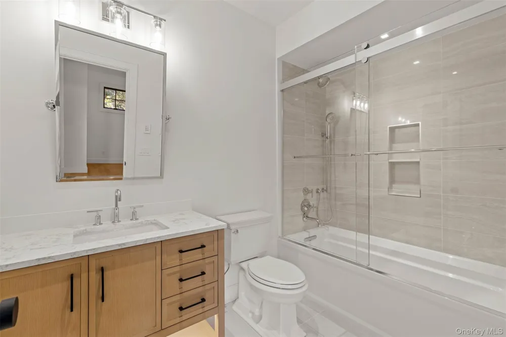 1775 Point Pleasant Road Mattituck, NY 11952