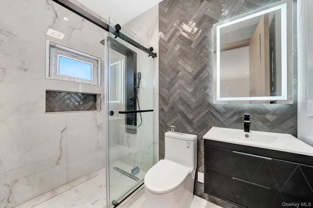 748 Carman Avenue Westbury, NY 11590