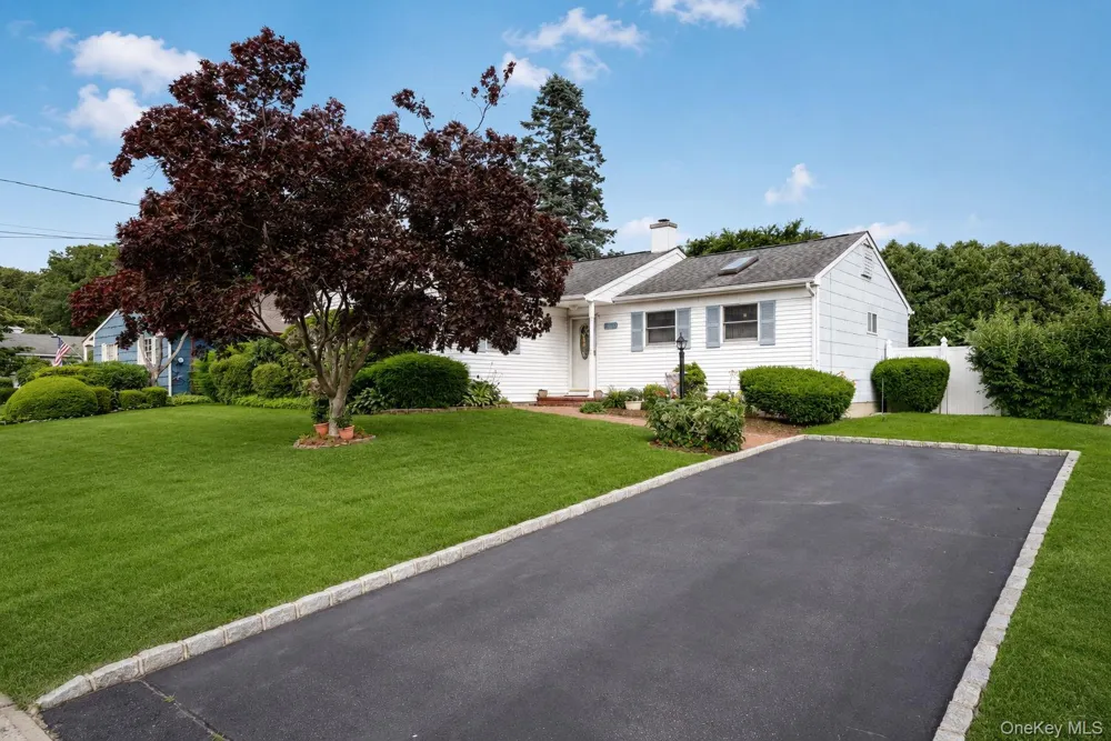 119 Stuyvesant Drive Port Jefferson Station, NY 11776