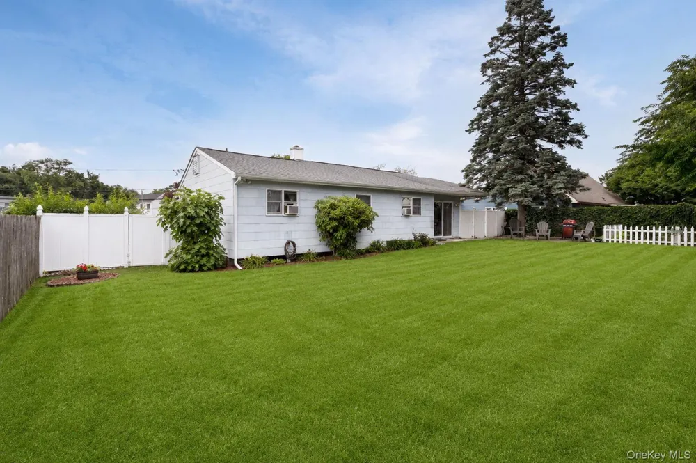 119 Stuyvesant Drive Port Jefferson Station, NY 11776