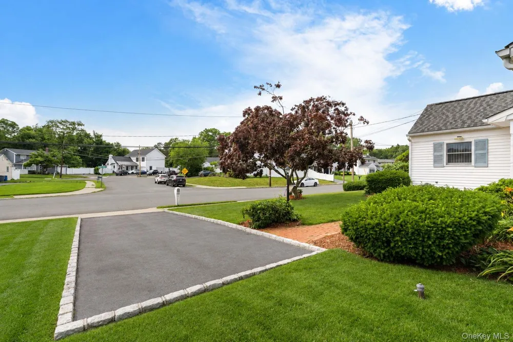 119 Stuyvesant Drive Port Jefferson Station, NY 11776