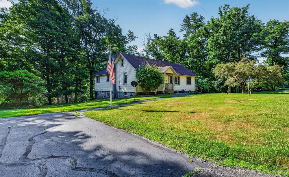 80 Beaver Brook Road Yulan, NY 12764