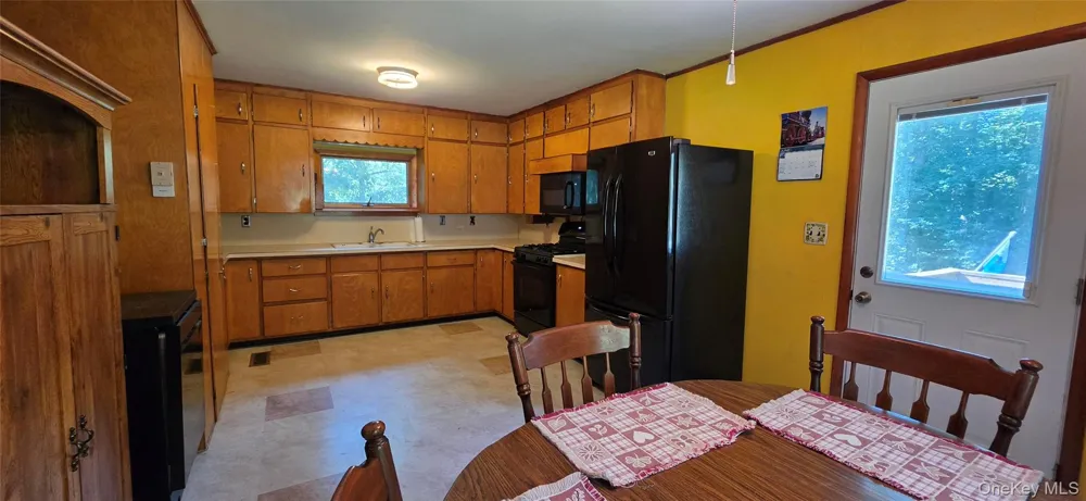 80 Beaver Brook Road Yulan, NY 12764