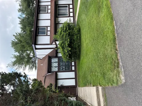 137 Fieldstone Court