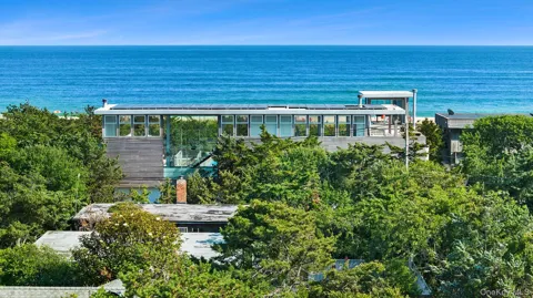 55 Lewis Walk