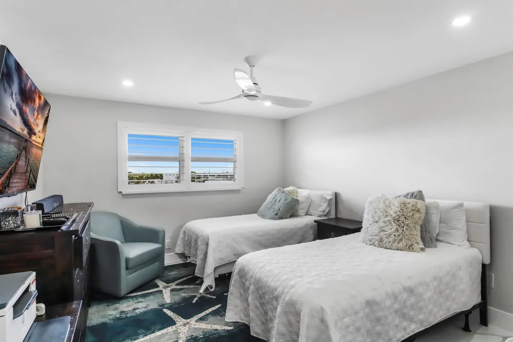 44 Yacht Club Drive #611 North Palm Beach, FL 33408