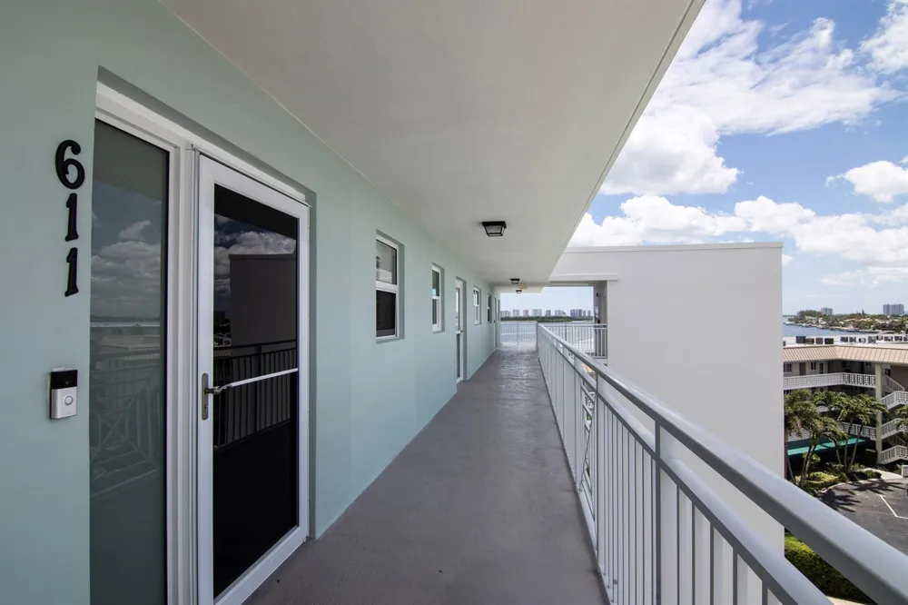 44 Yacht Club Drive #611 North Palm Beach, FL 33408