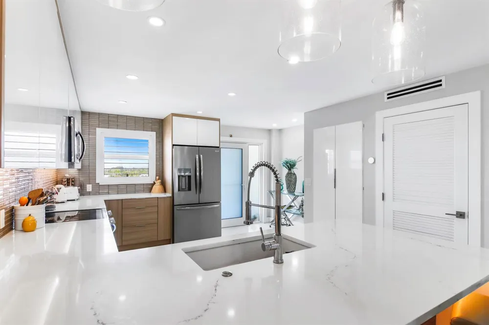 44 Yacht Club Drive #611 North Palm Beach, FL 33408