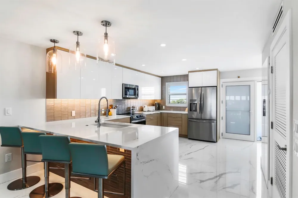 44 Yacht Club Drive #611 North Palm Beach, FL 33408