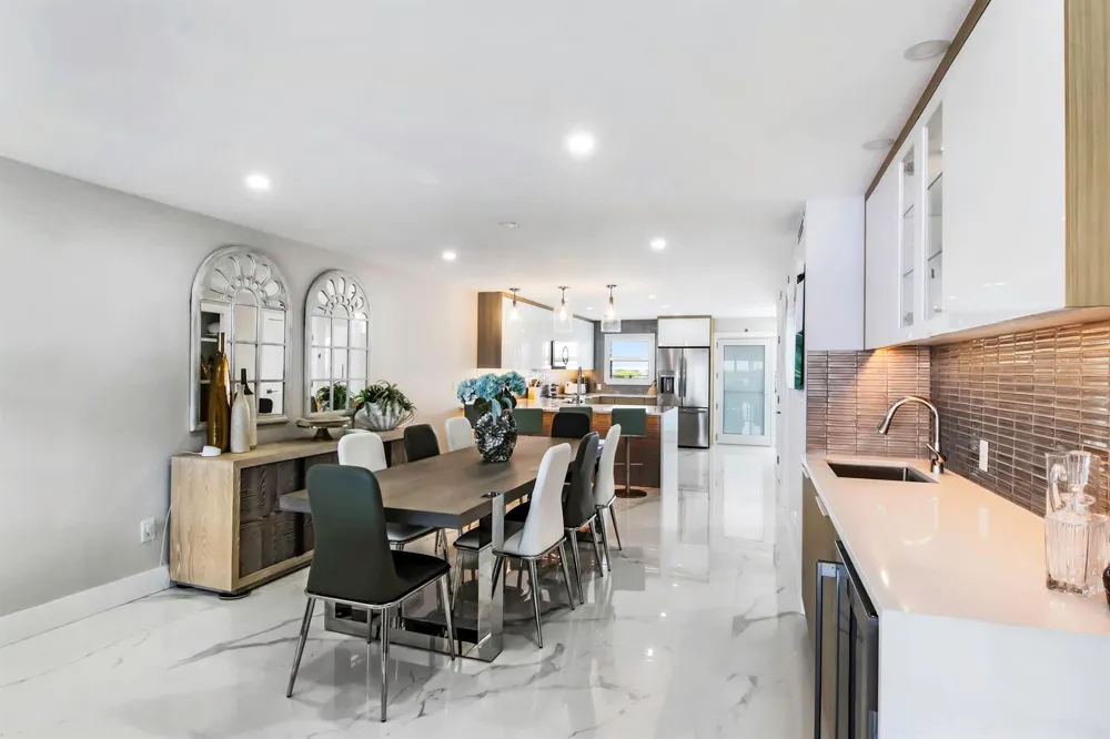 44 Yacht Club Drive #611 North Palm Beach, FL 33408