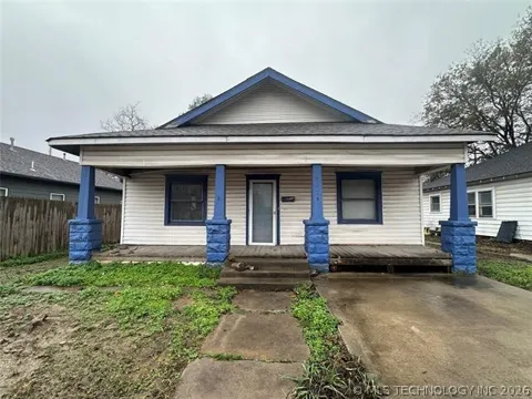 812 W 6th Street
