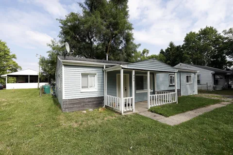 890 Dons Drive