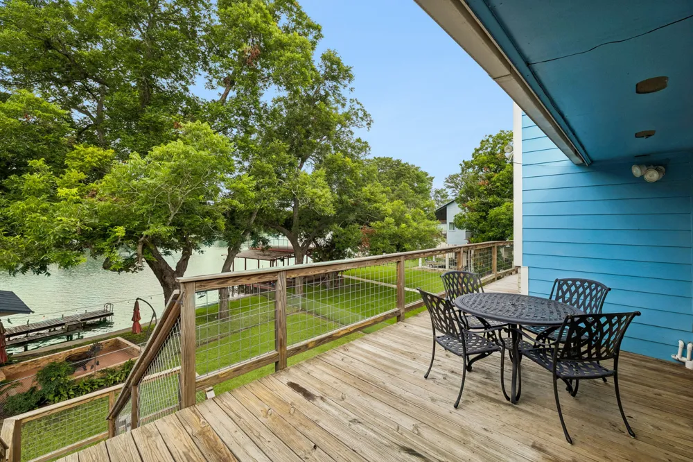 160 Lakeside Drive Seguin, TX 78155