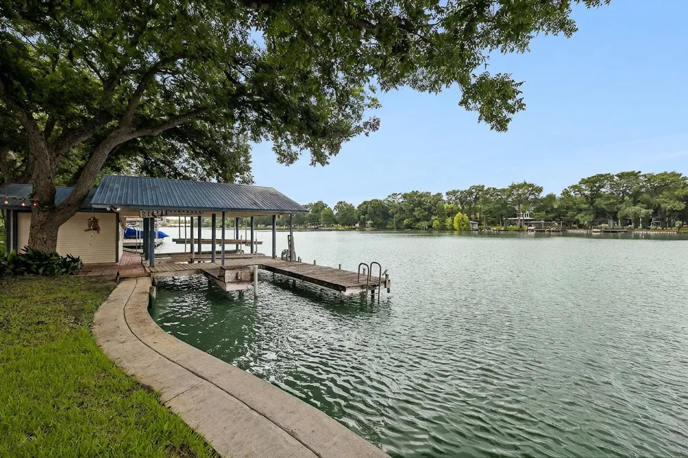160 Lakeside Drive Seguin, TX 78155