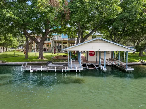 160 Lakeside Drive