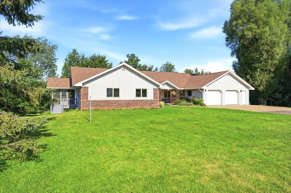 462 270th Street Woodville, WI 54028