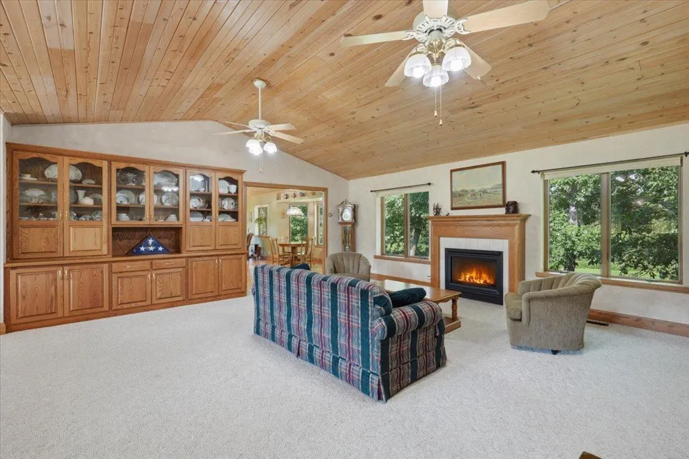 462 270th Street Woodville, WI 54028