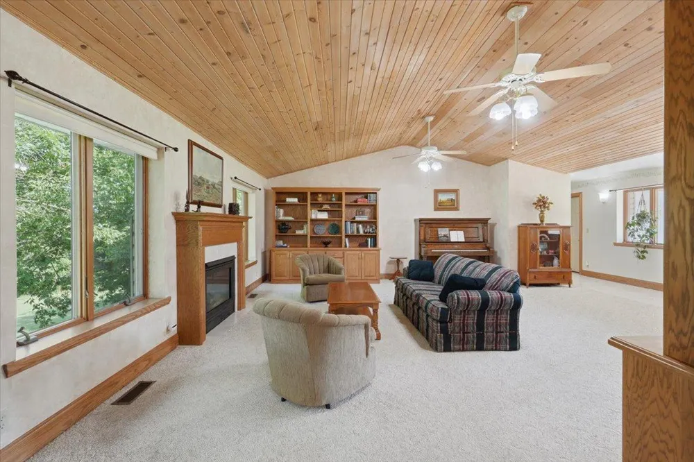 462 270th Street Woodville, WI 54028