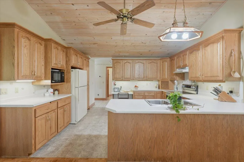 462 270th Street Woodville, WI 54028