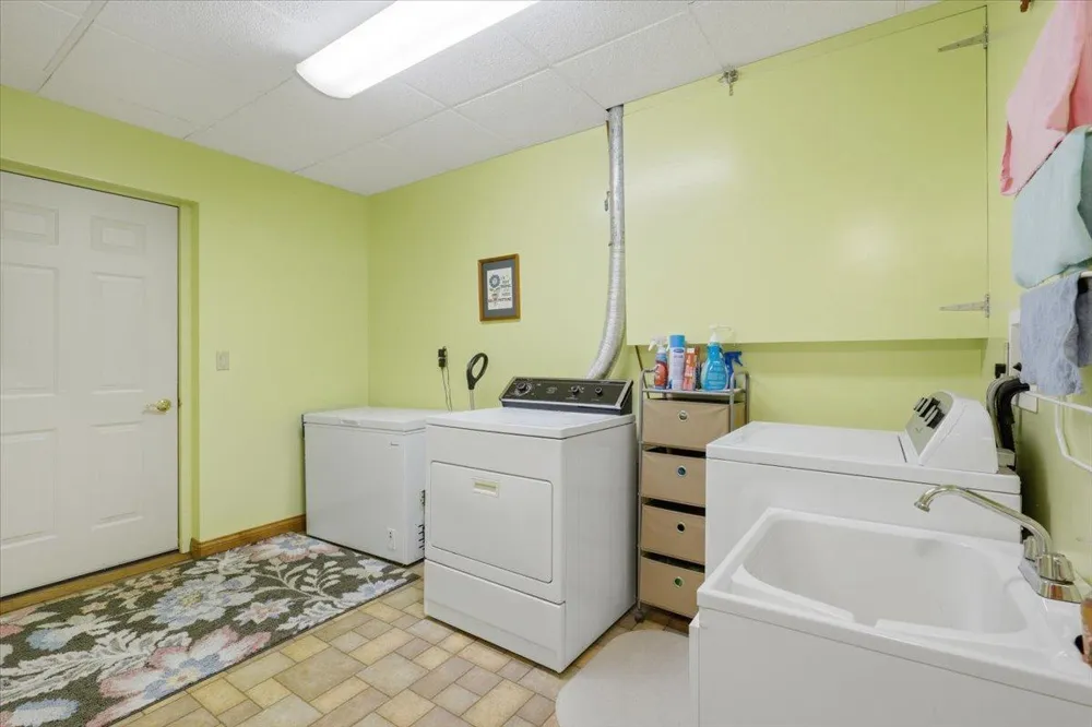 462 270th Street Woodville, WI 54028