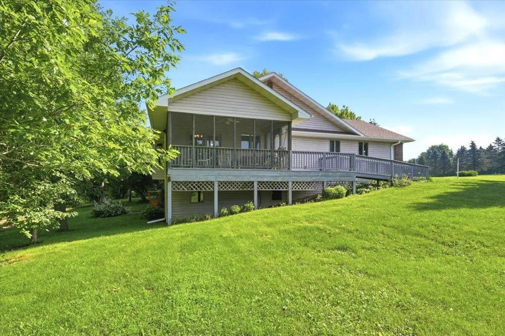 462 270th Street Woodville, WI 54028