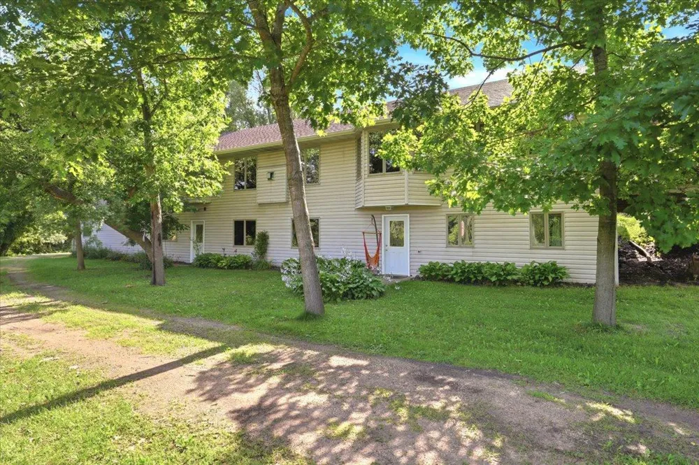 462 270th Street Woodville, WI 54028