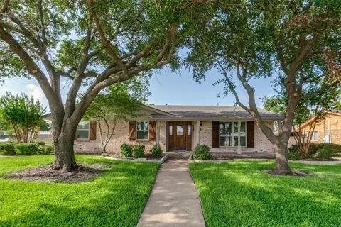 701 Brentwood Lane