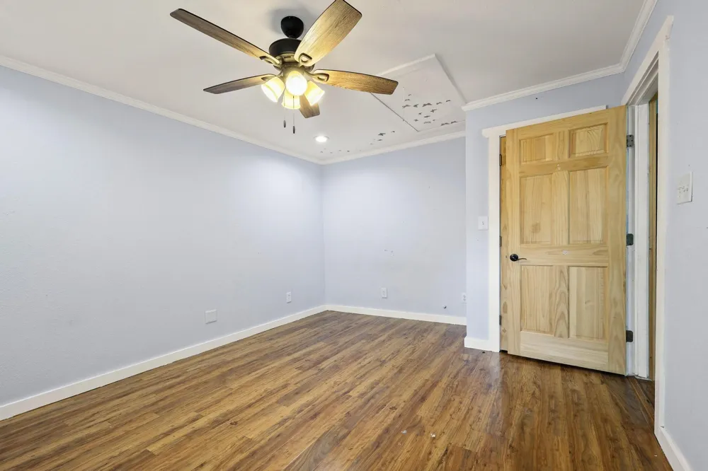 207 W South Street Whitesboro, TX 76273