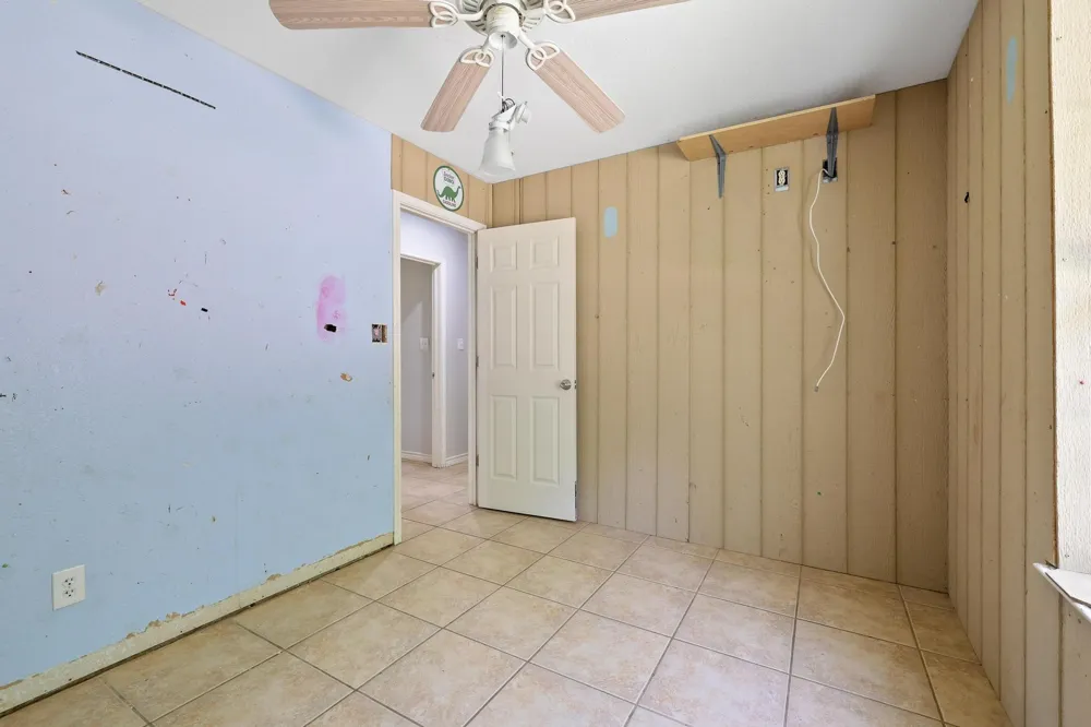 207 W South Street Whitesboro, TX 76273