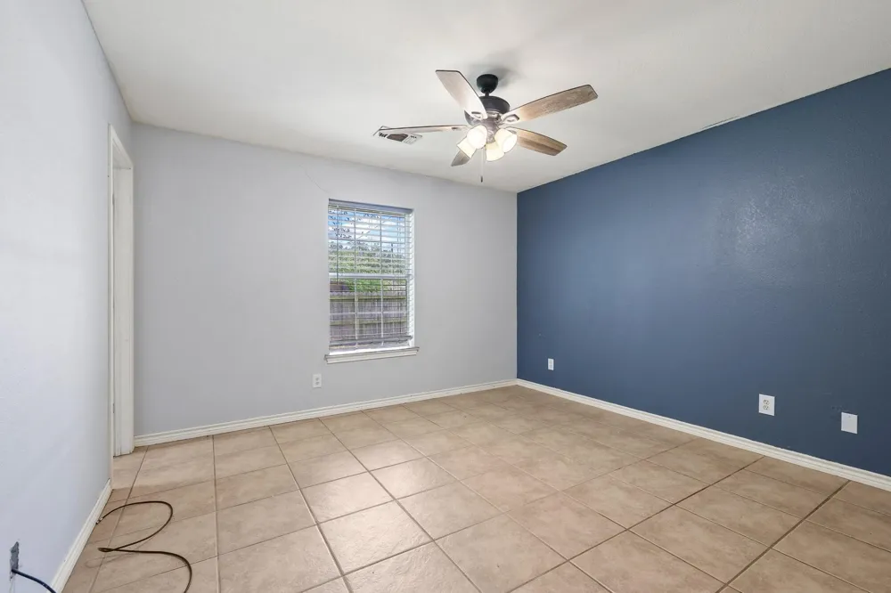 207 W South Street Whitesboro, TX 76273