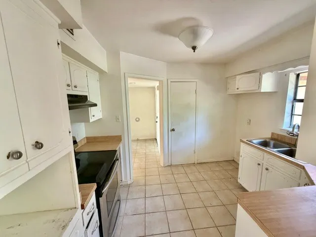 210 W Houston Street Leonard, TX 75452
