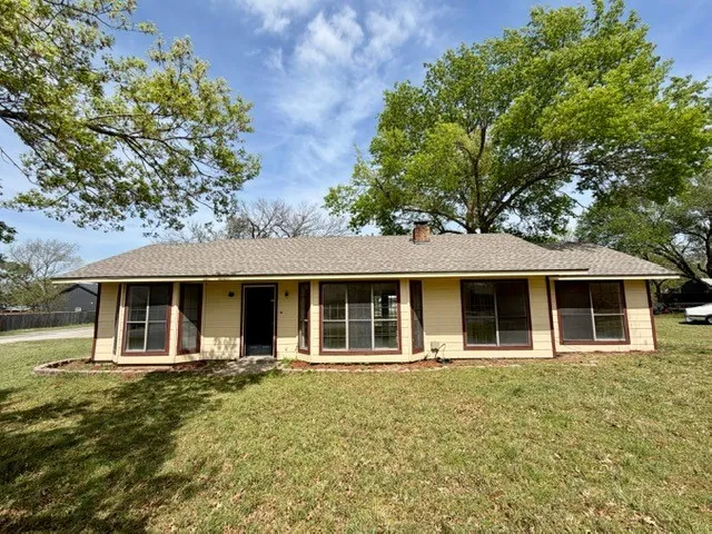 210 W Houston Street Leonard, TX 75452