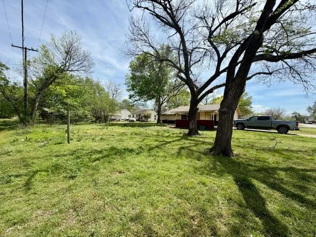 210 W Houston Street Leonard, TX 75452
