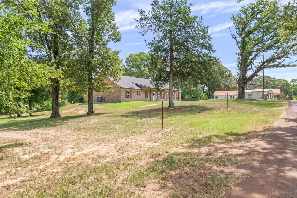 182 VZ County Road 1228 Canton, TX 75103
