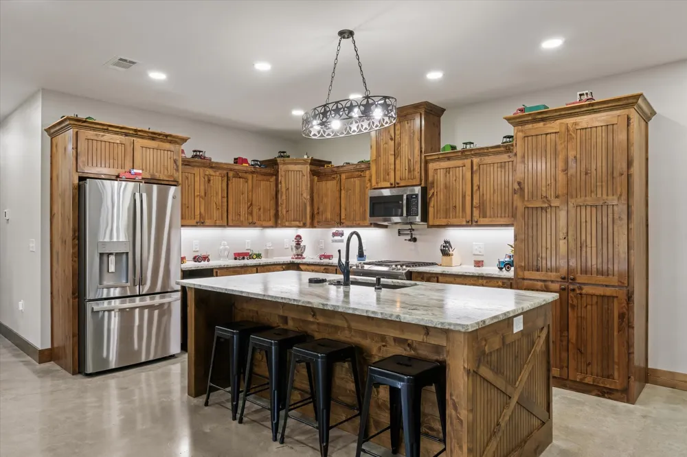182 VZ County Road 1228 Canton, TX 75103