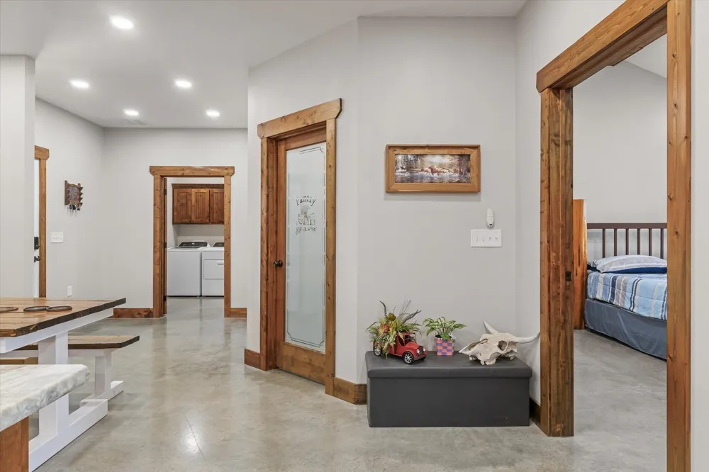 182 VZ County Road 1228 Canton, TX 75103