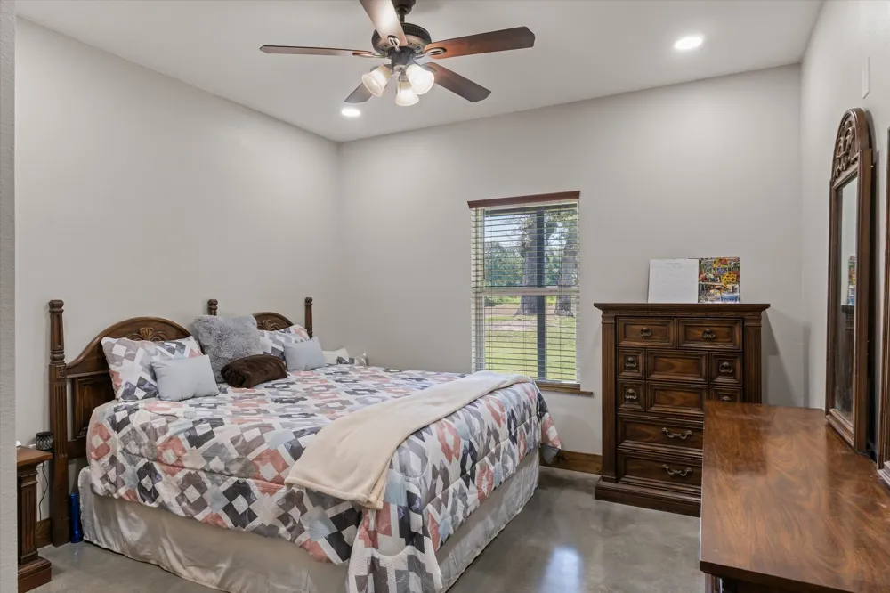 182 VZ County Road 1228 Canton, TX 75103