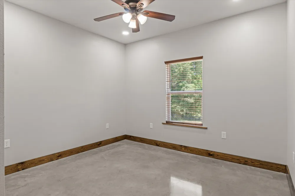 182 VZ County Road 1228 Canton, TX 75103