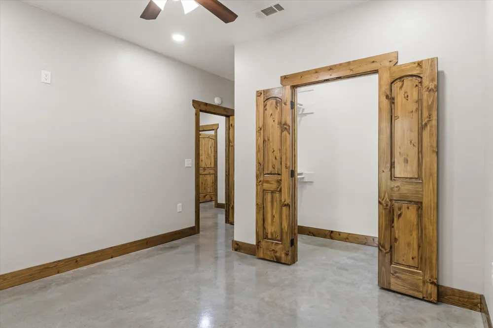 182 VZ County Road 1228 Canton, TX 75103