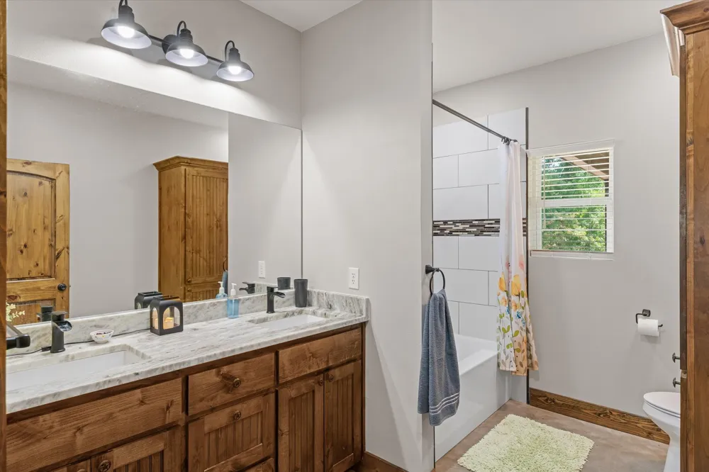 182 VZ County Road 1228 Canton, TX 75103