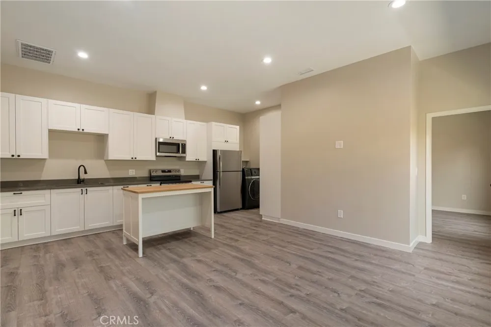 1732 E Ruddock Covina, CA 91724