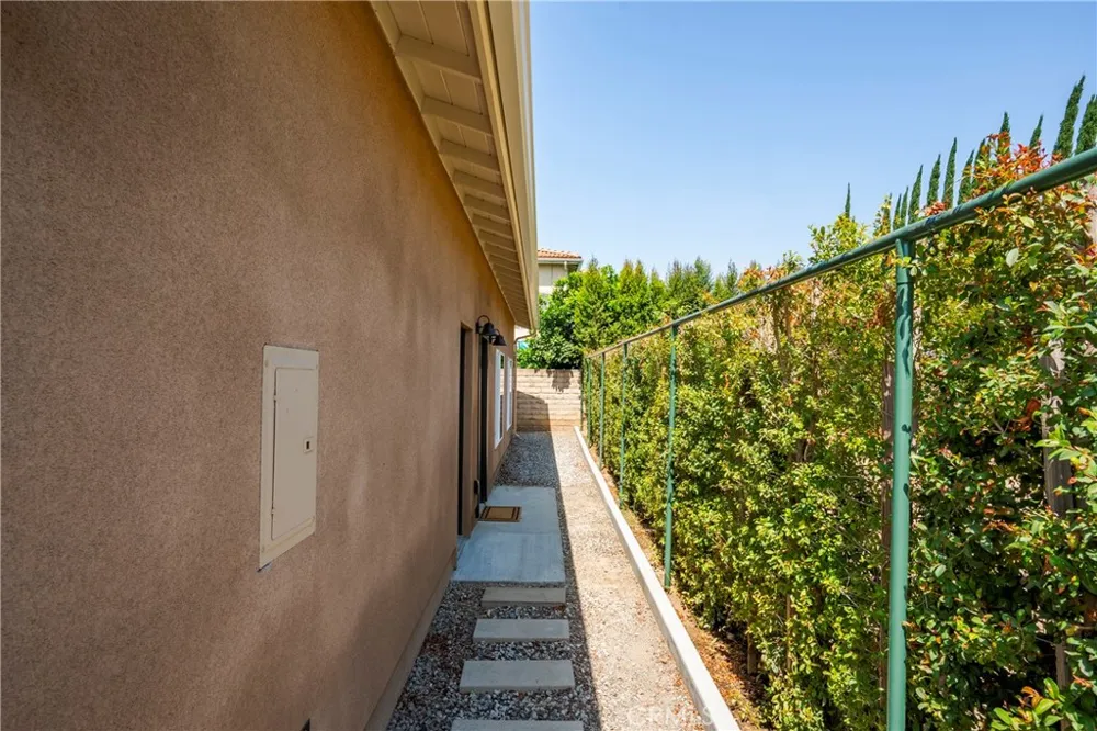 1732 E Ruddock Covina, CA 91724