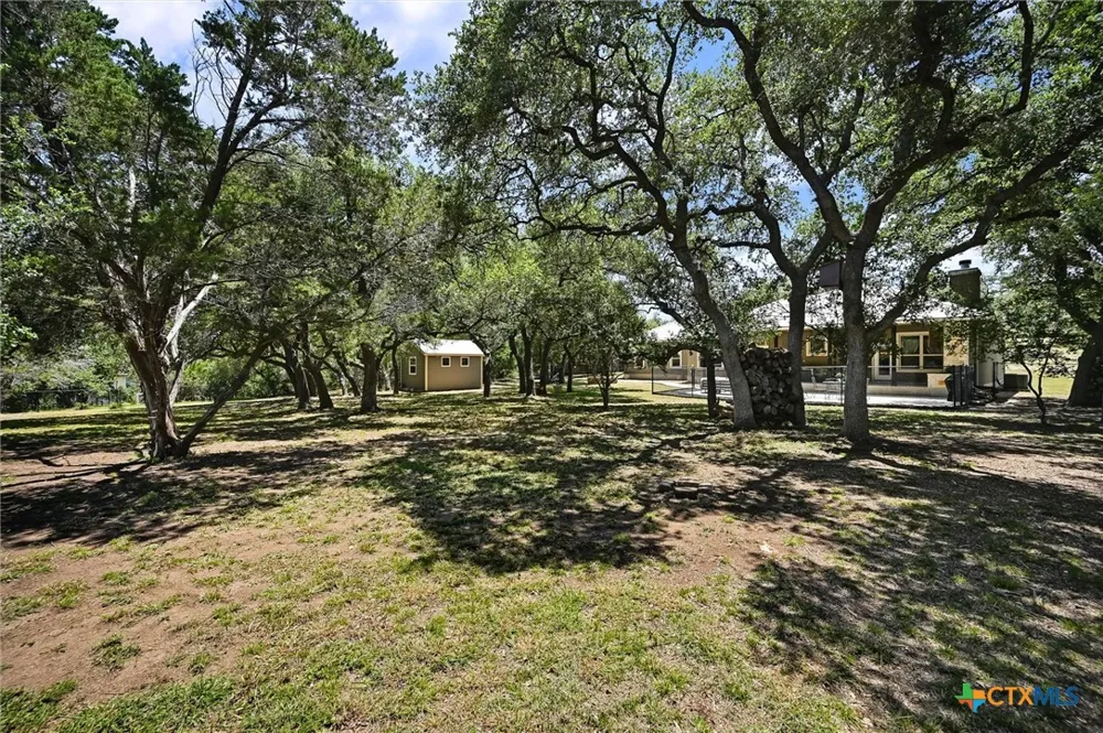 281 Kellog Fischer, TX 78623