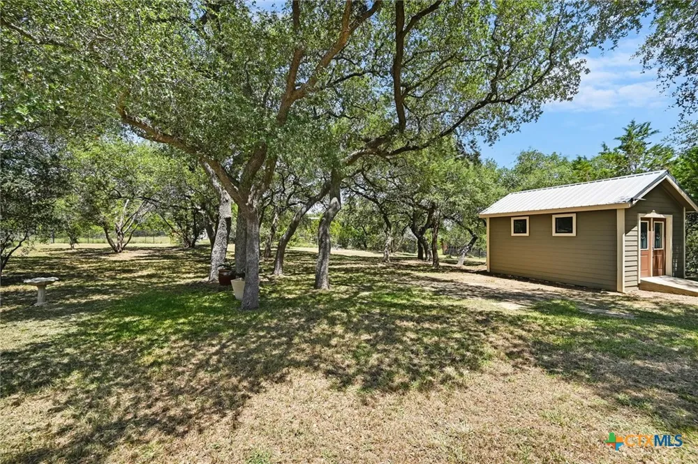 281 Kellog Fischer, TX 78623