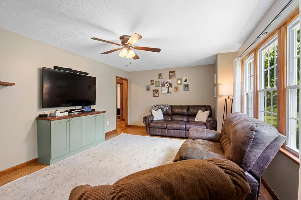 8531 Pinewood Lyles, TN 37098