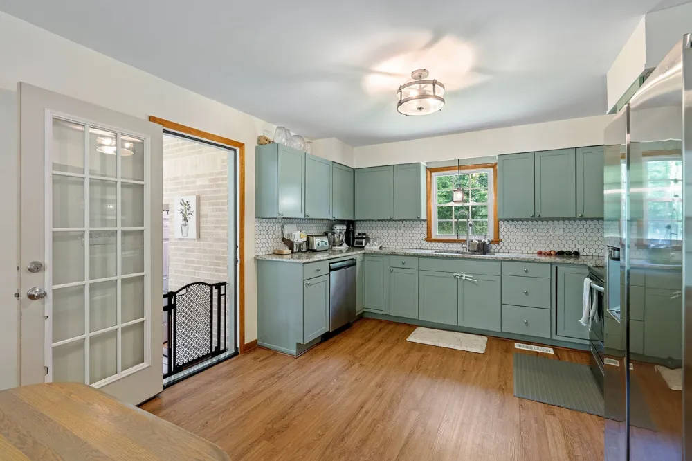 8531 Pinewood Lyles, TN 37098