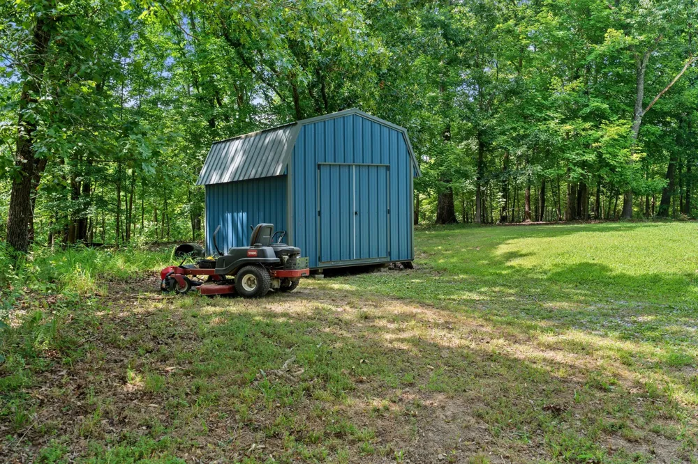 8531 Pinewood Lyles, TN 37098
